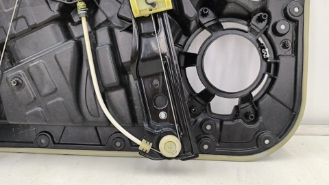 Podnośnik szyb Volvo XC90 II 14r.- prawa przednia obudowa panel stelaż linki podnoszenia bez silniczka 31349763