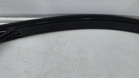 Uszczelka BMW 5 G30 G31 F90 17-24r. lewa przednia guma ramki szyby drzwi kierowcy listwa Shadow Line zewnętrzna 7336963