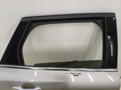 Drzwi Ford Focus Mk3 III 10-19r. Kombi prawe tylne prawy tył 0F