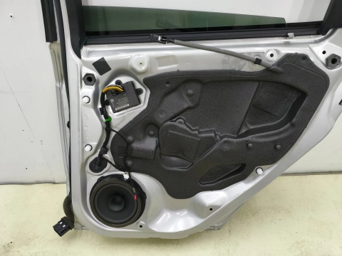Drzwi Ford Focus Mk3 III 10-19r. Kombi prawe tylne prawy tył 0F