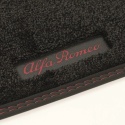 Dywaniki welurowe Alfa Romeo Junior MHEV 24r.- komplet NOWYCH Oryginalnych dywaników welurowych wycieraczka 50291245