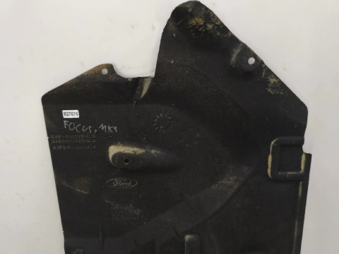 Osłona podwozia Ford Focus Mk3 10-19r. kombi prawa boczna osłona podwozia cv61-r11132-a