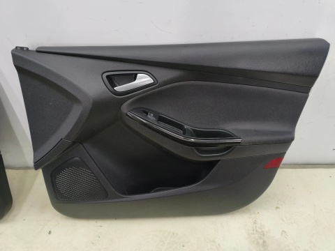 Tapicerka Ford Focus Mk3 10-19r. boczki drzwi KOMPLET prawy lewy tył przód boczek bm51a27406 bm51a27407 bm51a23942 f1eba23943