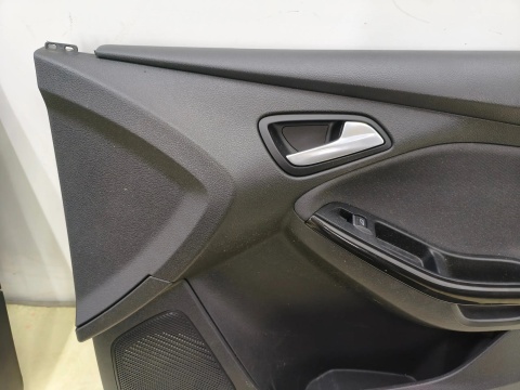 Tapicerka Ford Focus Mk3 10-19r. boczki drzwi KOMPLET prawy lewy tył przód boczek bm51a27406 bm51a27407 bm51a23942 f1eba23943