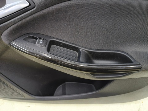 Tapicerka Ford Focus Mk3 10-19r. boczki drzwi KOMPLET prawy lewy tył przód boczek bm51a27406 bm51a27407 bm51a23942 f1eba23943