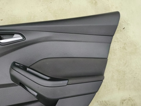 Tapicerka Ford Focus Mk3 10-19r. boczki drzwi KOMPLET prawy lewy tył przód boczek bm51a27406 bm51a27407 bm51a23942 f1eba23943