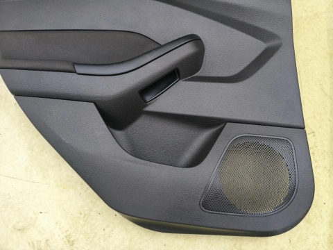 Tapicerka Ford Focus Mk3 10-19r. boczki drzwi KOMPLET prawy lewy tył przód boczek bm51a27406 bm51a27407 bm51a23942 f1eba23943