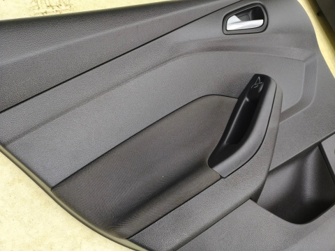 Tapicerka Ford Focus Mk3 10-19r. boczki drzwi KOMPLET prawy lewy tył przód boczek bm51a27406 bm51a27407 bm51a23942 f1eba23943