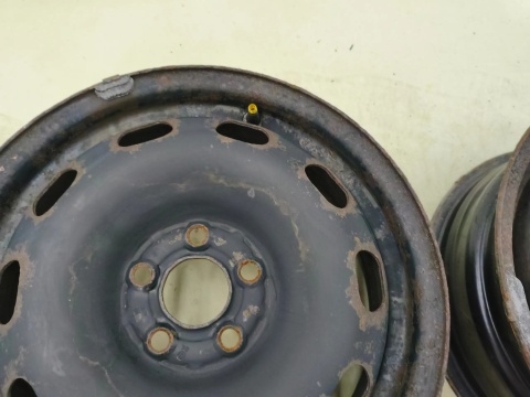 Felgi stalowe VW Golf IV Audi A3 8L Octavia I Leon I 97-06r. 15 cali 6jx15 ET38 5x100 CH57,1 KOMPLET 1j0601027q