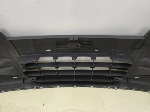 Zderzak przedni Opel Vivaro A Renault Trafic II 06-14 Lift przód 620225665R