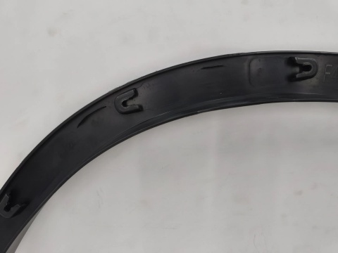 Listwa BMW X1 F48 15-22r. Prawy tylny rant nadkola błotnika nakładka prawy tył 51777332340