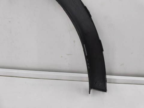 Listwa BMW X1 F48 15-22r. Prawy tylny rant nadkola błotnika nakładka prawy tył 51777332340