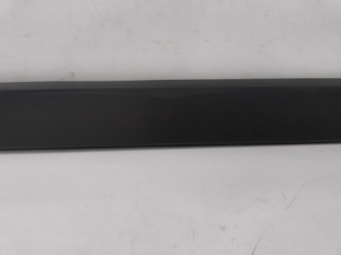 Listwa BMW X1 F48 15-22r. prawa przednia dolna nakładka drzwi bocznych prawy przód 7352092