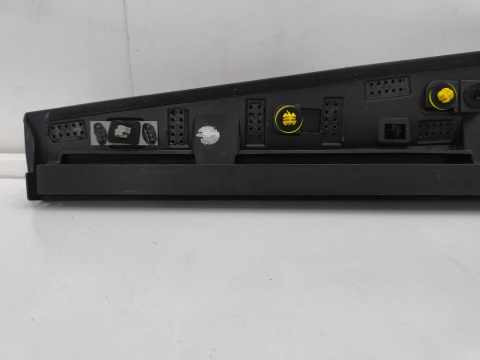 Listwa drzwi MG 4 MG4 22r.- prawa przednia dolna nakładka drzwi nakładka prawy przód 11197523-2 11101665
