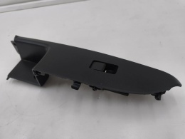 Przełącznik Mazda 2 DE 07-14r. prawy przód panel sterowania podnoszenia szyb EU df71-684l1