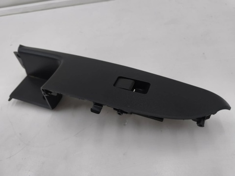 Przełącznik Mazda 2 DE 07-14r. prawy przód panel sterowania podnoszenia szyb EU df71-684l1