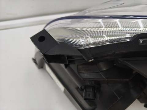 Lampa reflektor Toyota Avensis T25 06-09r. lift prawa przednia TYC EU prawy przód 20-11737-05-2