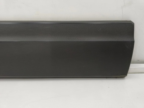 Listwa drzwi Audi Q5 I 8R 08-16r. nakładka dolna drzwi prawych tylnych STRUKTURALNA próg prawy tył 8r0853970e