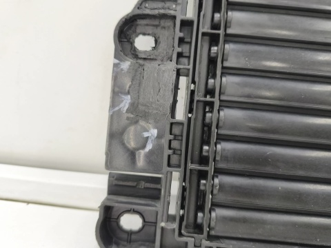 Osłona chłodnicy VW Tiguan 3 III 24r.- żaluzja roleta kierownica wlot powietrza pasa przedniego 5qs122323