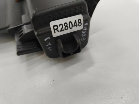 Półka bagażnika Ford Focus Mk3 10-19r. kombi tylna roleta bagażnika