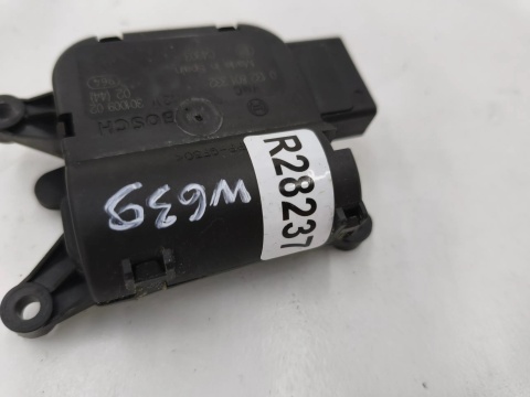 Silniczek nagrzewnicy Mercedes Vito W639 03-14r. 0132801332