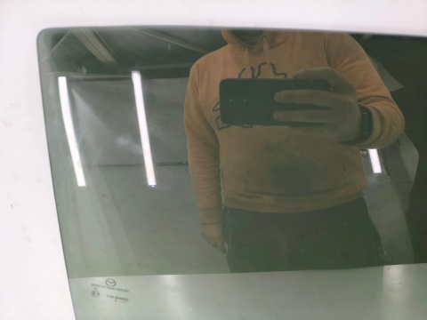 Szyba boczna Mazda 3 BM 13-18r. HB prawa tylna z drzwi przyciemniana oryginalna prawy przód