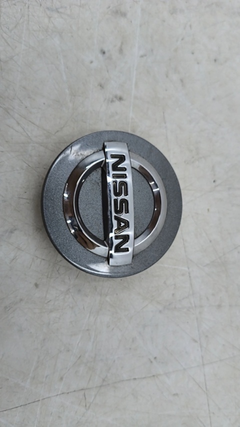 Kołpak Nissan Qashqai Juke Leaf Micra X-Trail Note dekielek 54mm. zaślepka felgi aluminiowej oryginalny 40342br01a