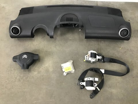 Deska rozdzielcza Citroen C1 I 05-14r. kokpit konsola poduszki powietrzne AIRBAG pasy bezpieczeństwa komplet