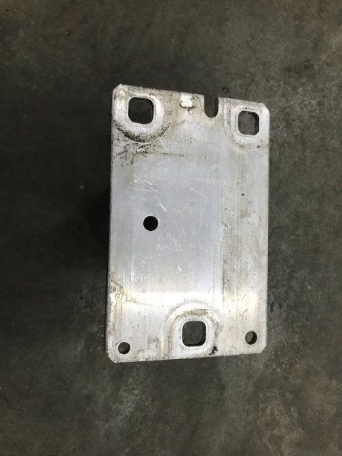 Belka zderzaka AUDI A4 B8 A5 8T przednia lewa strefa zgniotu odbój 8K0807133C