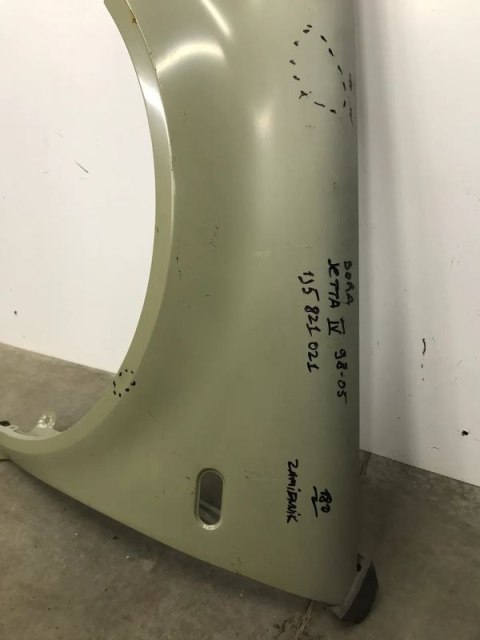 Błotnik VW bora VW jetta IV 4 98-05 lewy 1J5821021