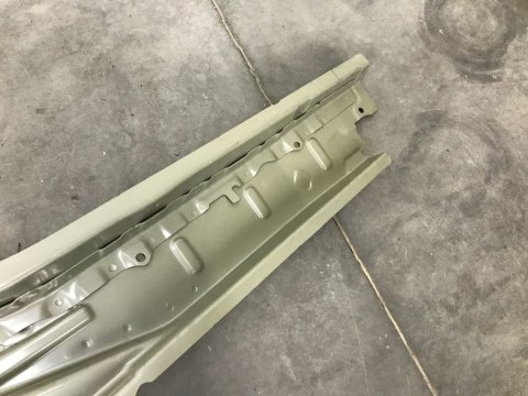 Ćwiartka Toyota verso 09-18 prawa tylna podłużnica podłogi bagażnika 57601-0f030