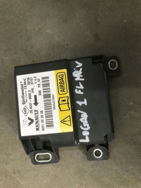 Deska rozdzielcza Dacia Logan Mcv I 04-12r. konsola kokpit airbag poduszki sensor komplet 8201002828