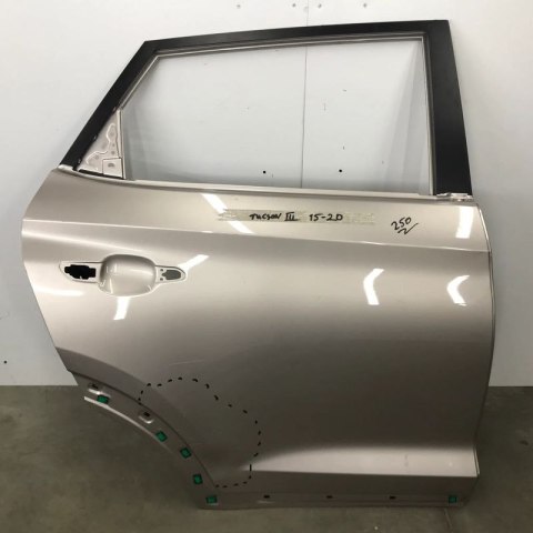 Drzwi Hyundai tucson III 3 15-20 prawy tył prawe tylne
