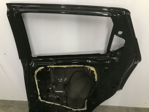 DRZWI NISSAN JUKE 10-19r PRAWY TYŁ PRAWE TYLNE