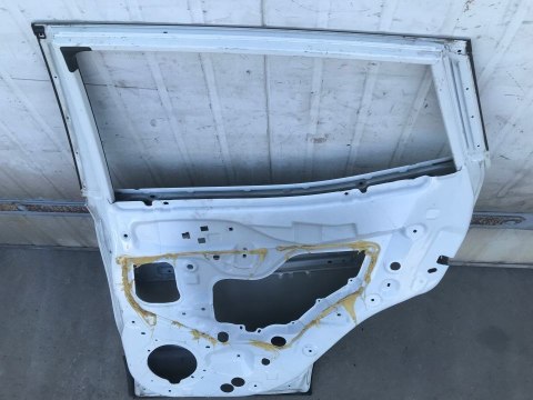 DRZWI NISSAN QASHQAI J11 PRAWE TYLNE białe