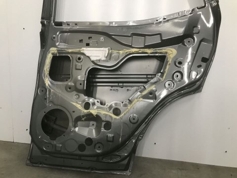 DRZWI NISSAN QASHQAI J11 PRAWE TYLNE szare