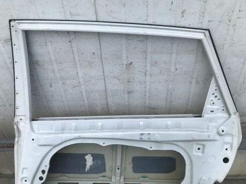 Drzwi Kia Carens IV 4 13-19r prawy tył prawe tylne