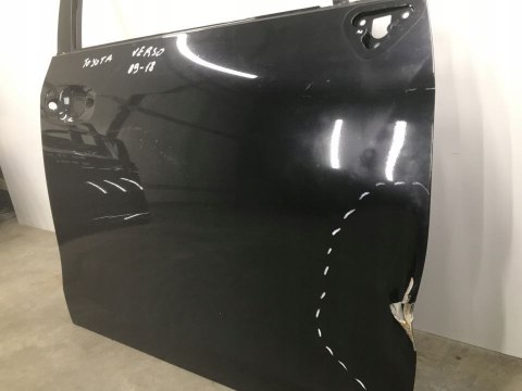 DRZWI TOYOTA VERSO 09-18r PRAWY PRZÓD PRAWE PRZEDNIE