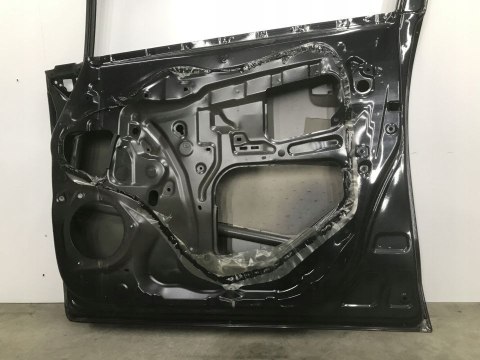 DRZWI TOYOTA VERSO 09-18r PRAWY PRZÓD PRAWE PRZEDNIE