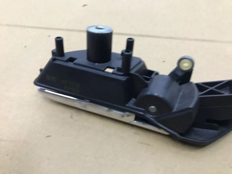 Klamka Opel tigra b rączka uchwyt drzwi wewnętrzne