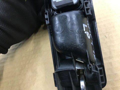 Klamka Vw Volkswagen GOLF 4 IV PASSAT B5 rączka drzwi wewnętrzną przednia tylna lewa prawa
