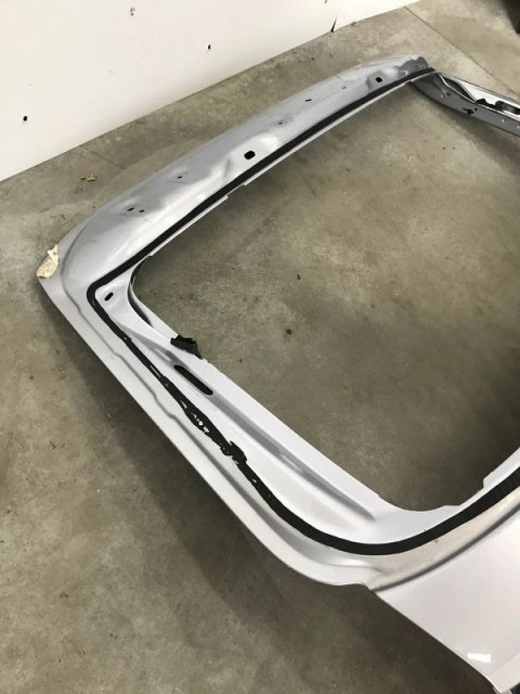 Klapa bagażnika Audi a6 c7 10-18 kombi z listwą chrom