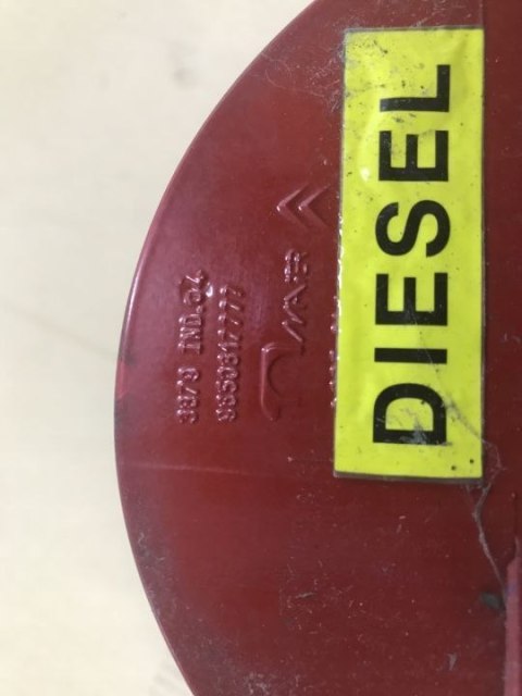 Klapka wlewu paliwa CITROEN C4 I 04-10r. kolor EZW KKN 9647152180