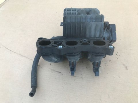 Kolektor ssący Mitsubishi Colt VI 6 z30 Smart FORFOUR 1.1b kolektor dolotowy MN143824