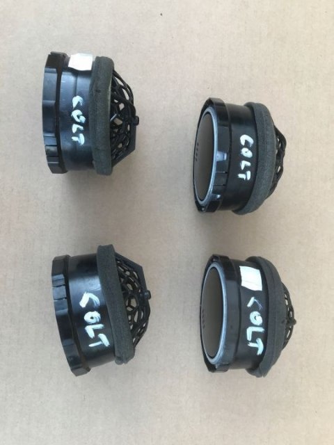 Kratka nawiewu MITSUBISHI COLT VI 6 Z30 04- nadmuchu deski wnętrza środkowa prawa lewa jc359131