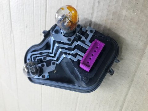 Lampa Renault megane III 3 08-16 lewa tylna wkład listwa żarówkowa 265550010r