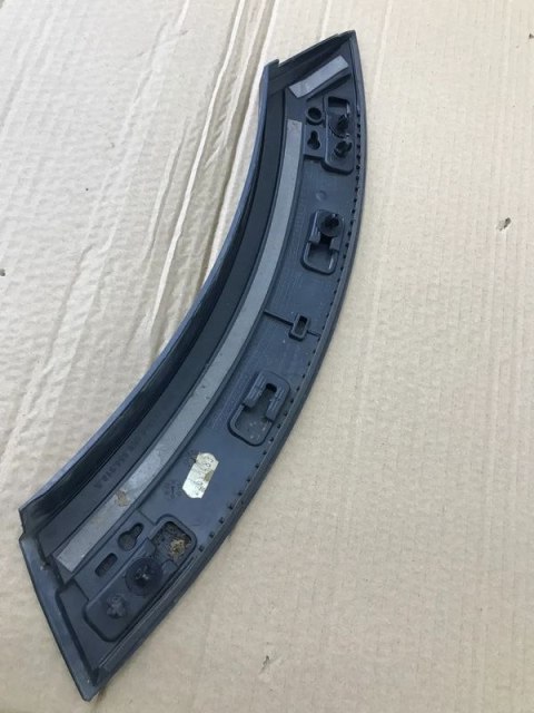 Listwa Audi e-tron drzwi lewy tył lewa tylna 4KE854819