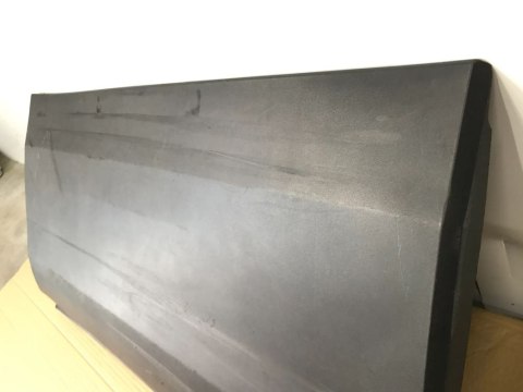 Listwa Iveco daily IV 4 boczna na błotnik prawy tył long