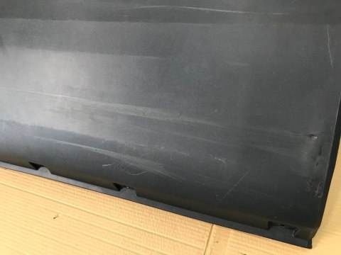 Listwa Iveco daily IV 4 boczna na błotnik prawy tył long