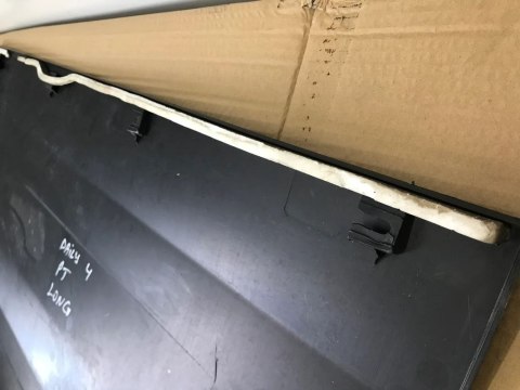 Listwa Iveco daily IV 4 boczna na błotnik prawy tył long
